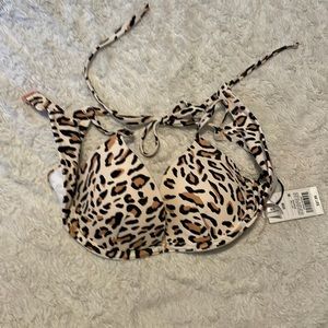 New with tags leopard print bathing suit top with underwire and padding.